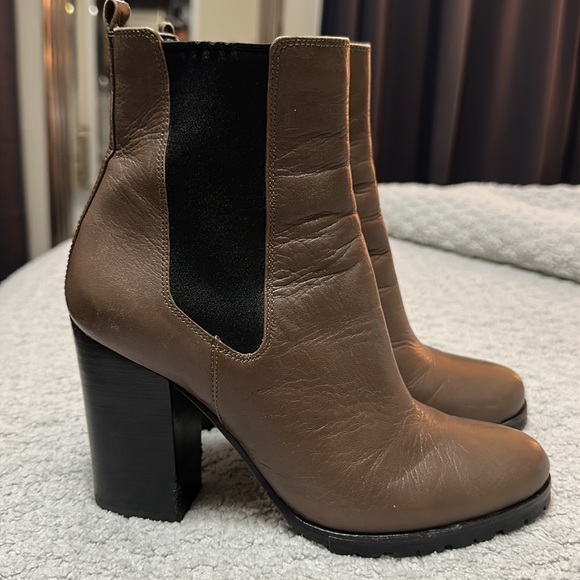 Coach heeled booties - Picture 2 of 9